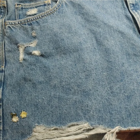 Arizona Jeans High Rise Blue Denim Shorts Med Honeysuckle Woman Plus 3X 44/3.5" - Picture 5 of 8